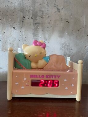 Hello Kitty Sleeping Alarm Clock Radio KT2052 – Working w/ Light AM/FM – Sanrio